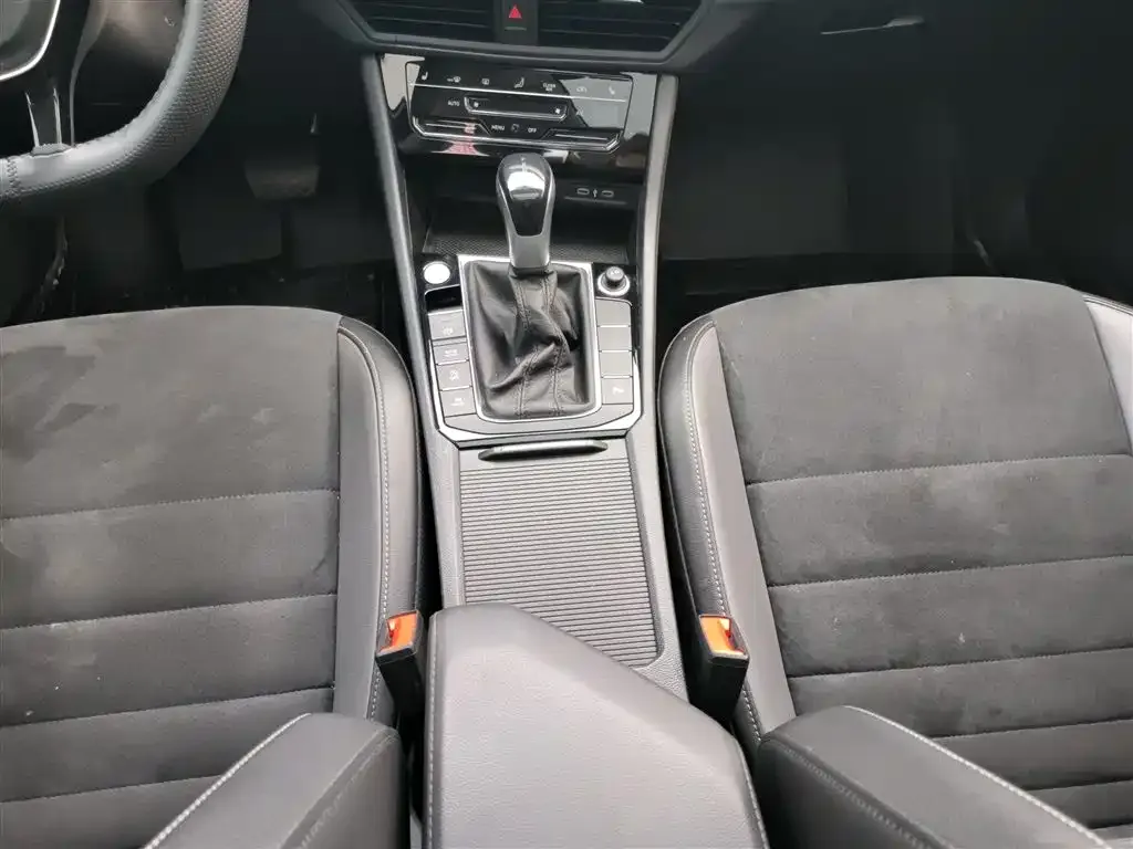 Volkswagen Sagitar 2021 из CN, фото 10