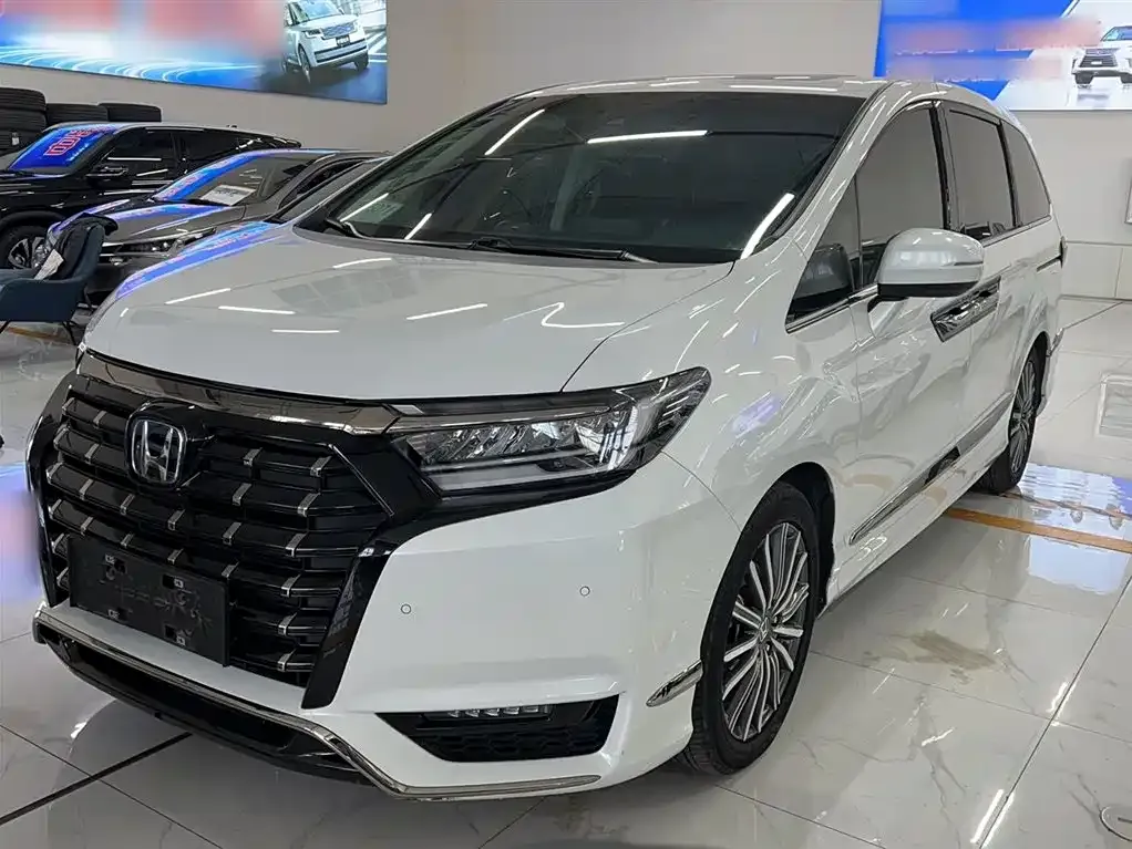 Honda Elysion 2022 из CN, фото 2