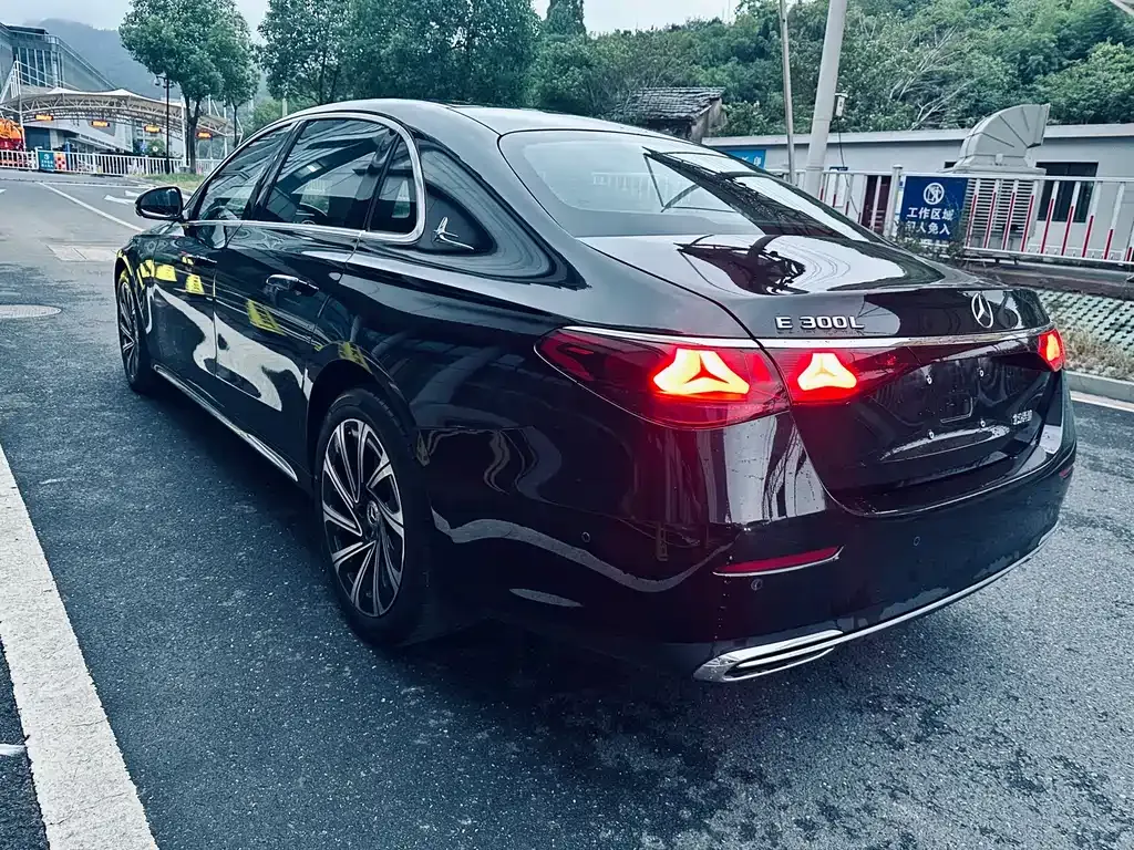 Mercedes-Benz E-Class 2025 из CN, фото 3