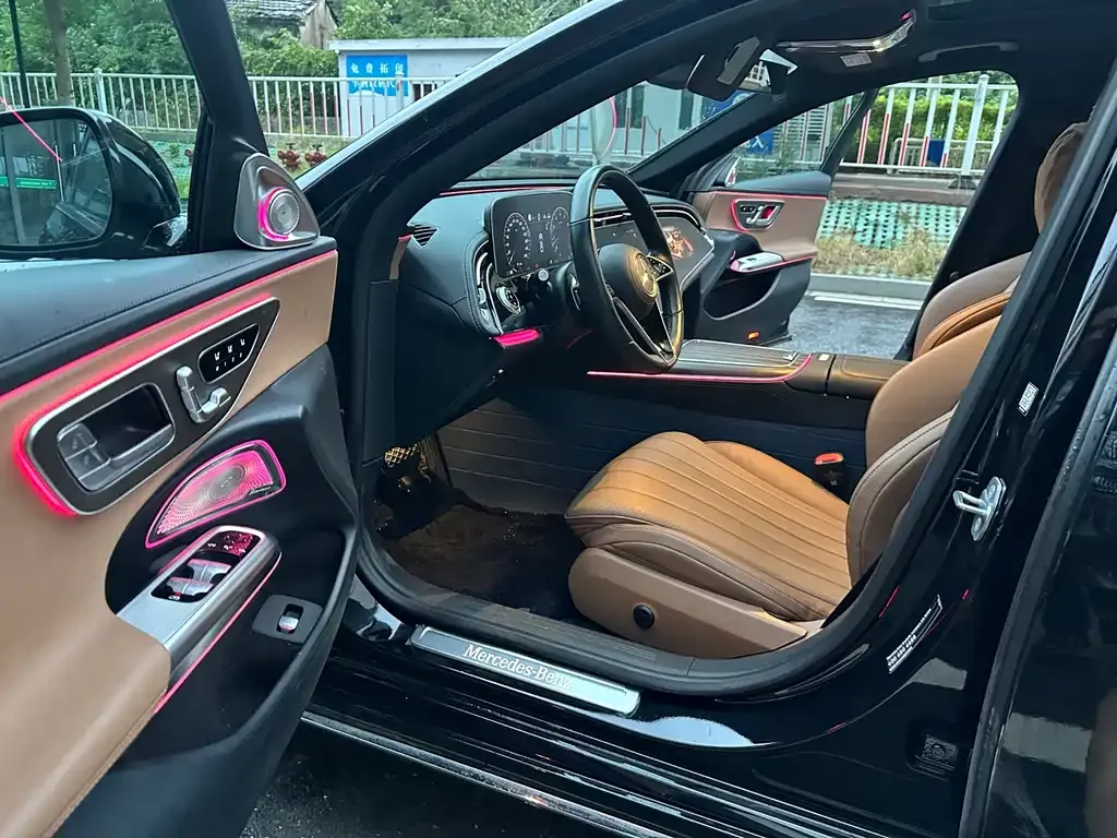 Mercedes-Benz E-Class 2025 из CN, фото 4