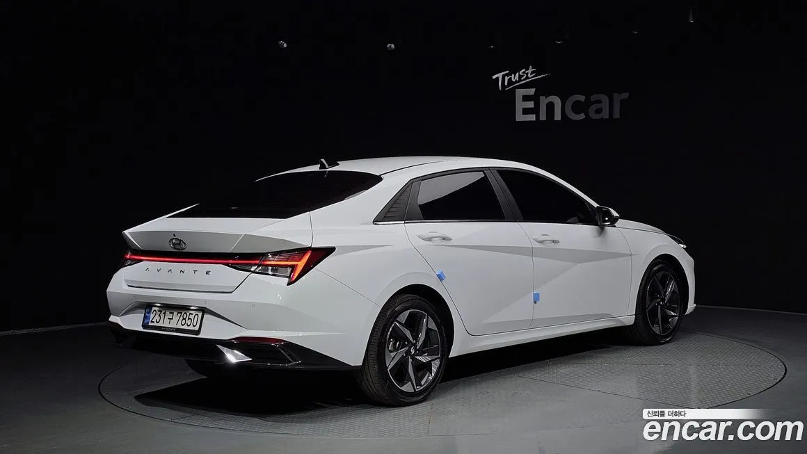 Hyundai AVANTE — фото 2
