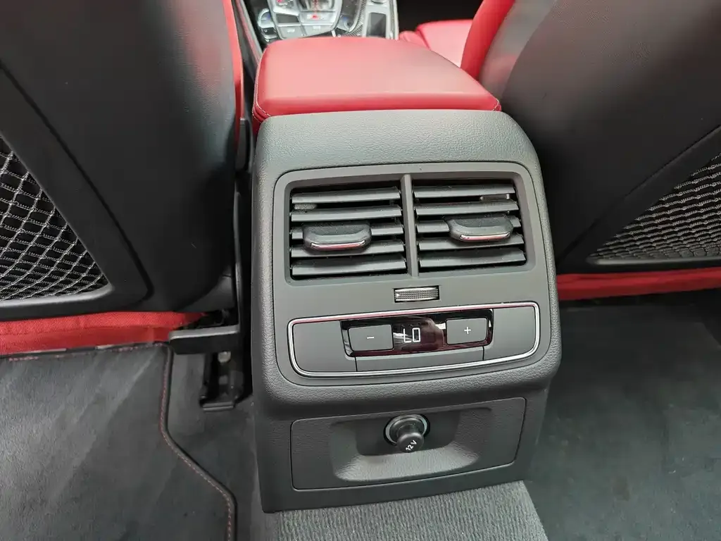 Audi S4 2024 из CN, фото 6