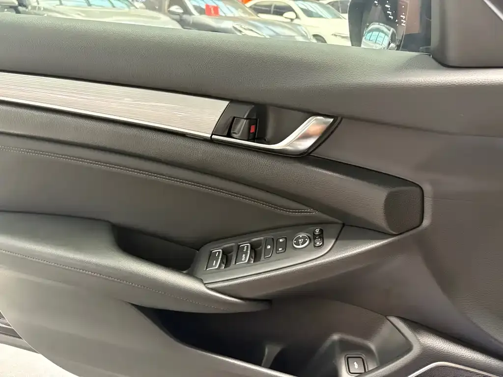 Honda Accord — фото 5