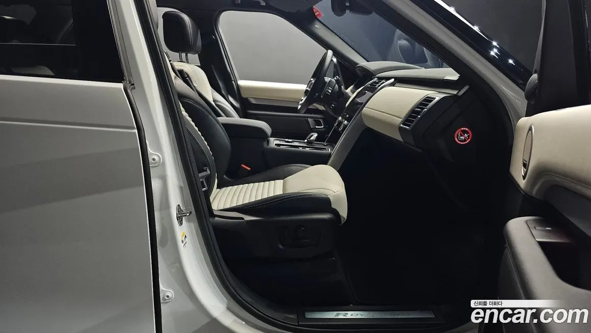 Land Rover Discovery 2023 из KR, фото 10