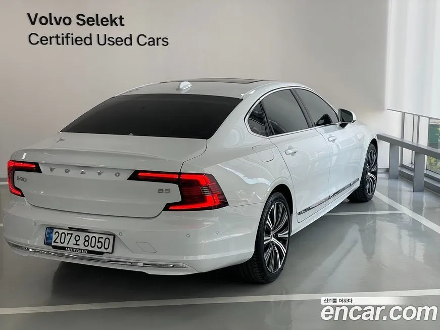 Volvo S90 2024 из KR, фото 2