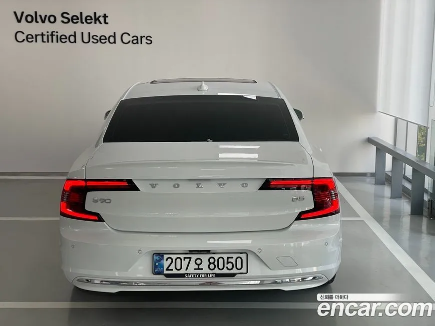 Volvo S90 2024 из KR, фото 4