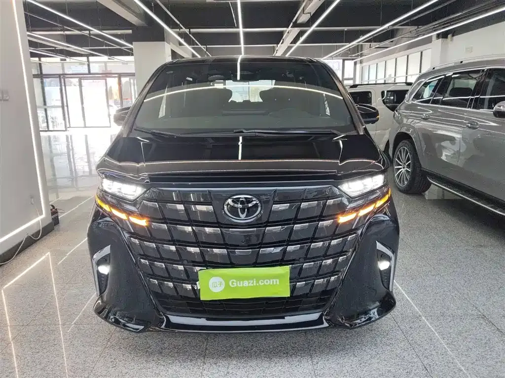 Toyota Alphard 2023 из CN, фото 3