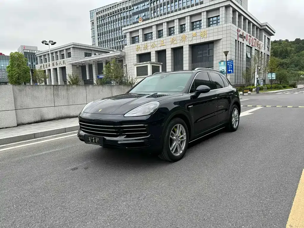 Porsche Cayenne Hybrid 2022 из CN, фото 1