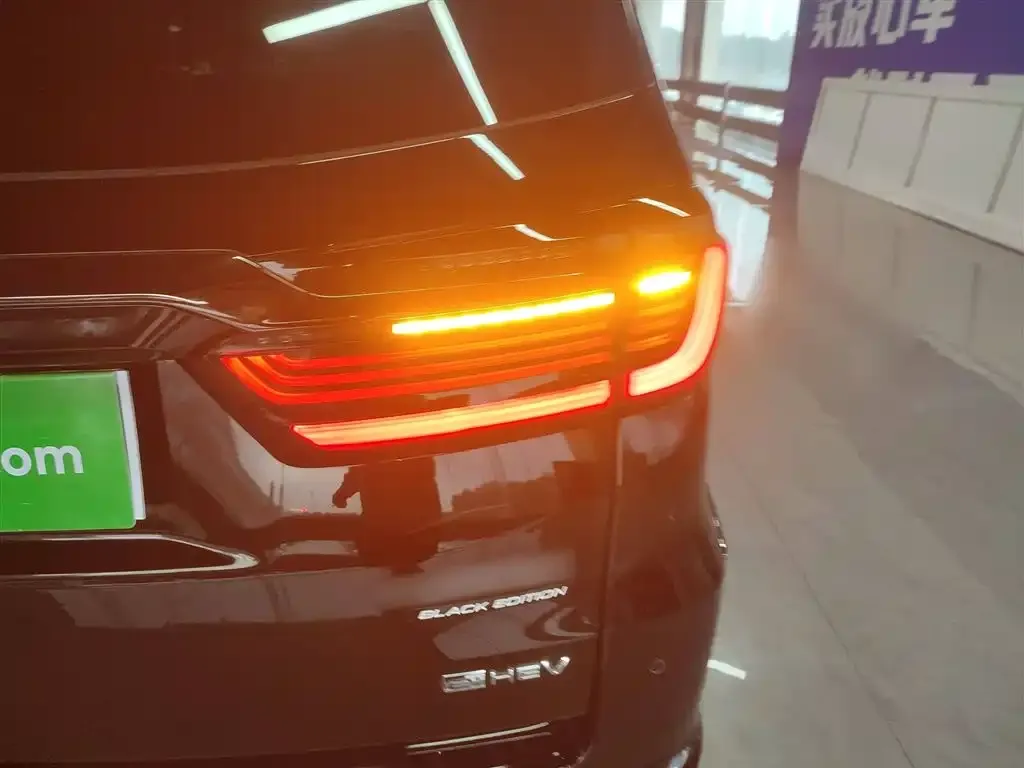 Honda Elysion 2023 из CN, фото 10
