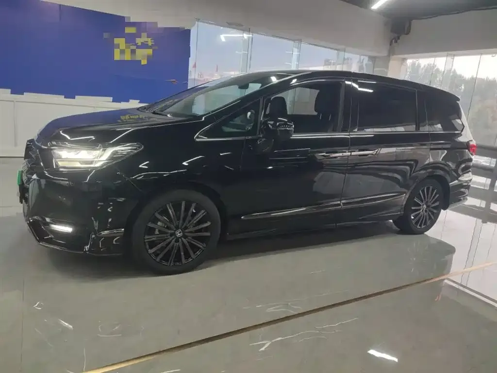Honda Elysion 2023 из CN, фото 6