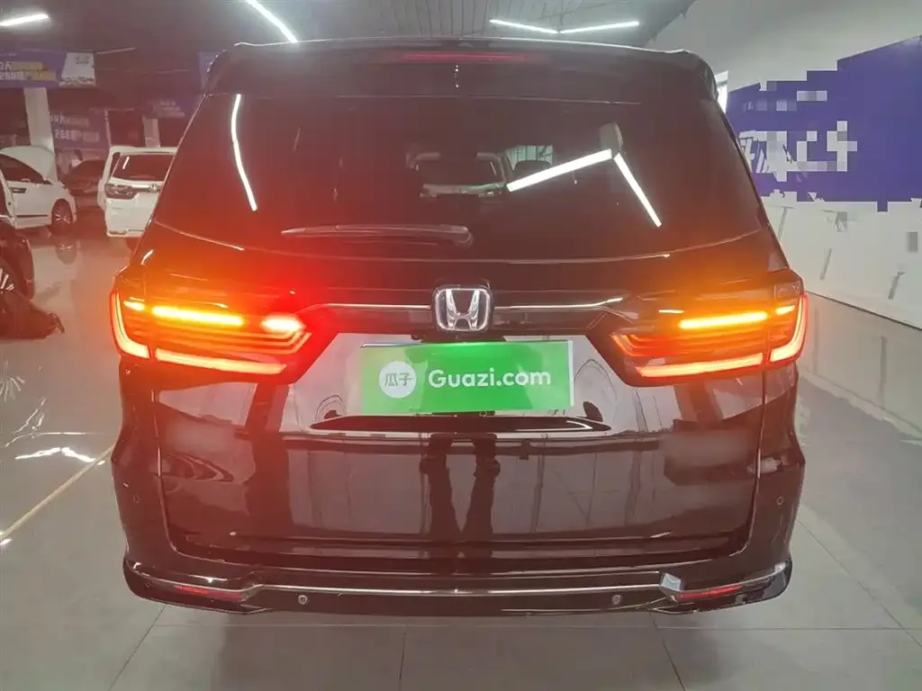 Honda Elysion 2023 из CN, фото 8