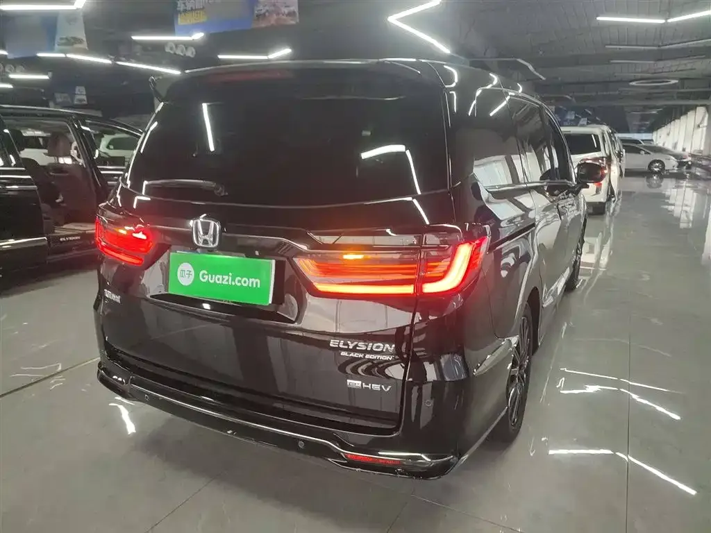 Honda Elysion 2023 из CN, фото 9