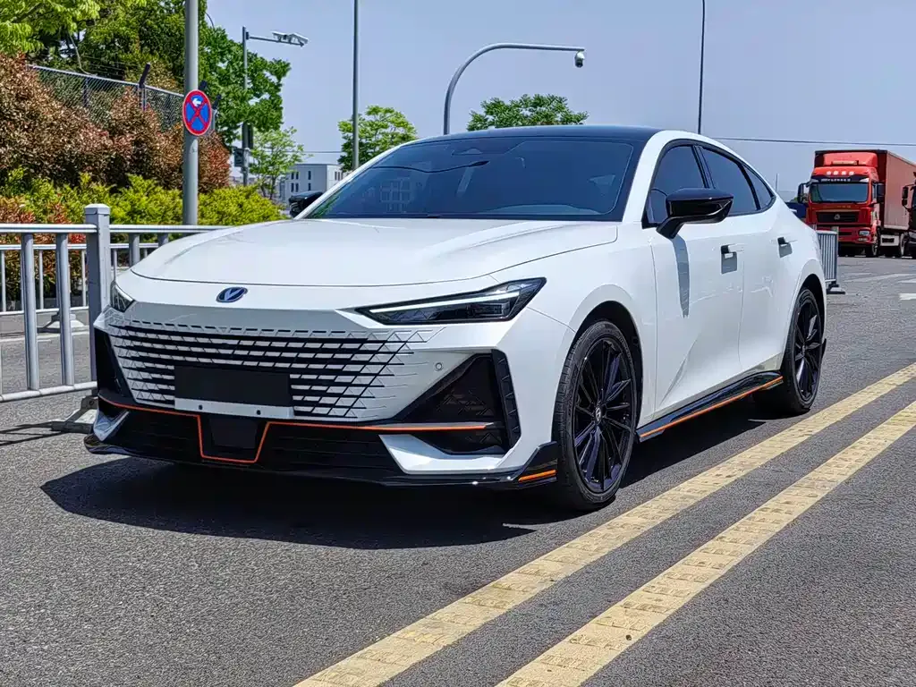Changan UNI-V 2023 из CN, фото 1