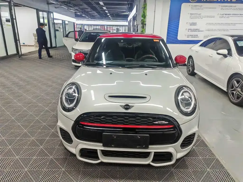 MINI JCW (John Cooper Works) 2021 из CN, фото 2
