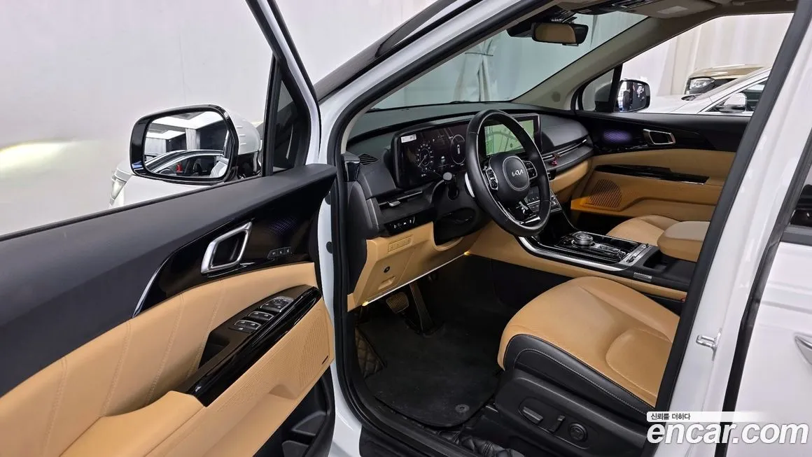 Kia Carnival — фото 10