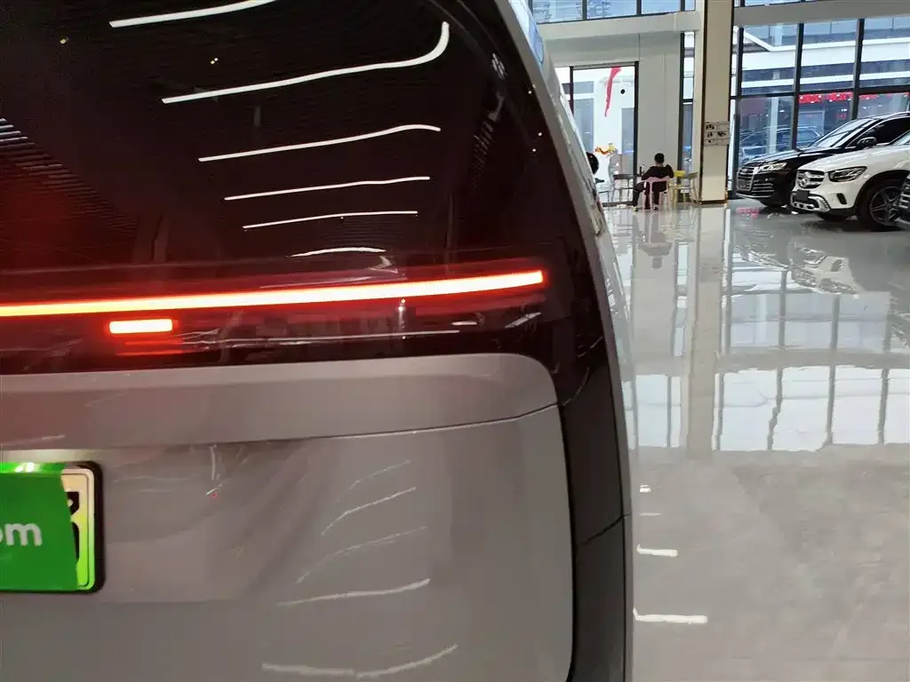Li Auto MEGA 2024 из CN, фото 8