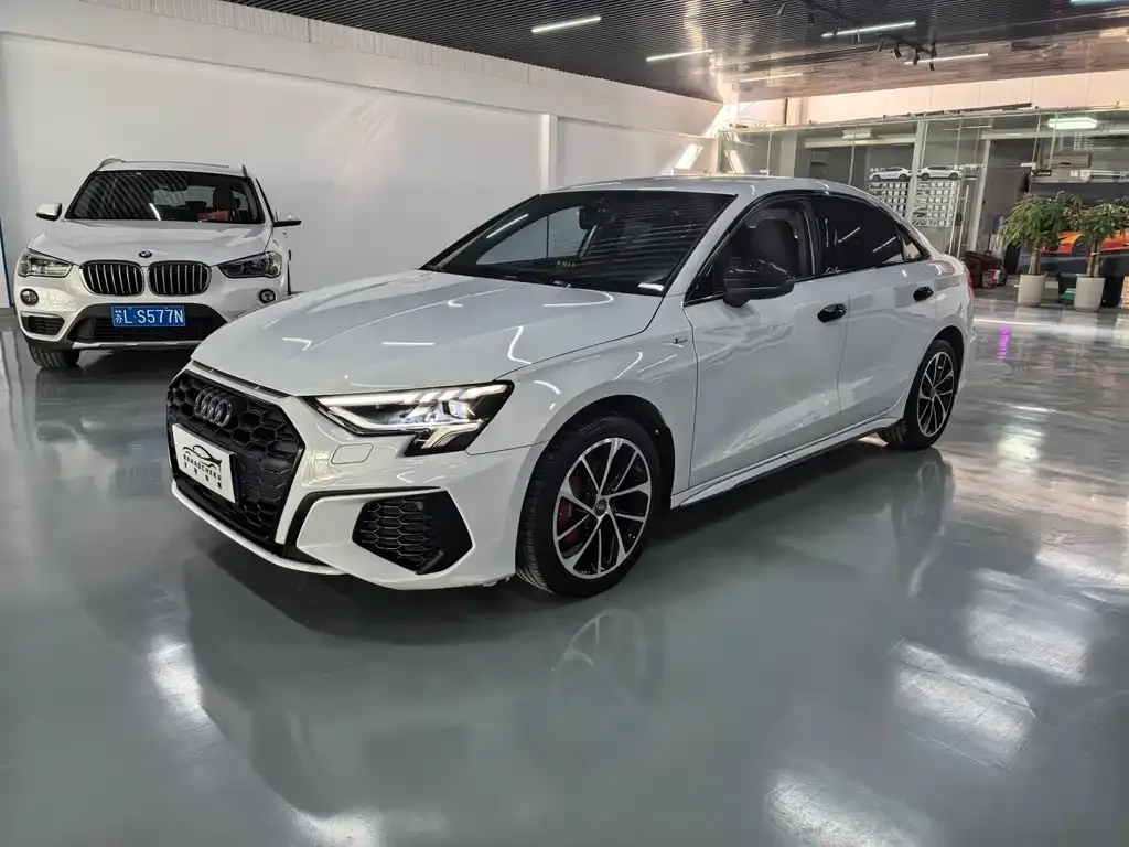 Audi A3 2022 из CN, фото 1