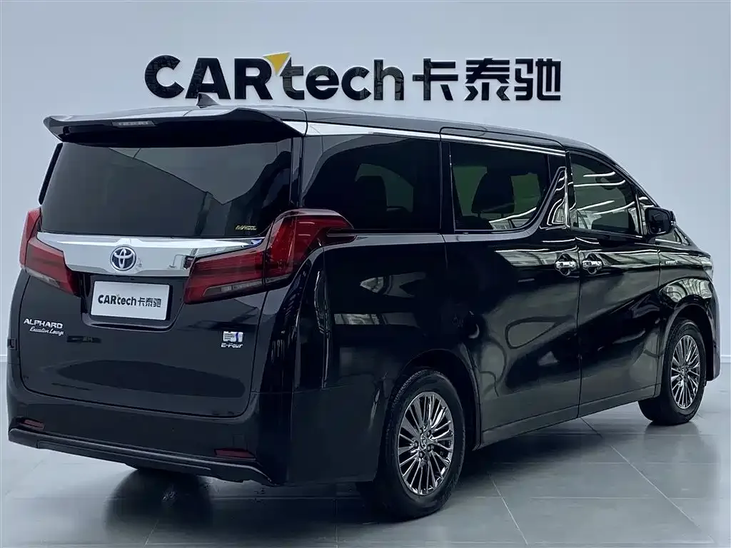 Toyota Alphard 2023 из CN, фото 3