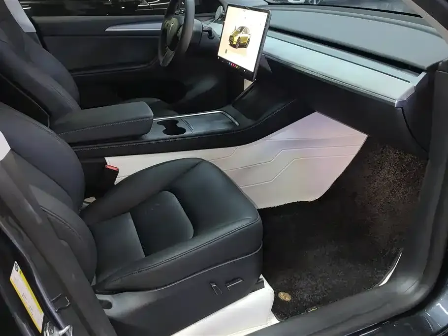 Tesla Model Y 2024 из CN, фото 8