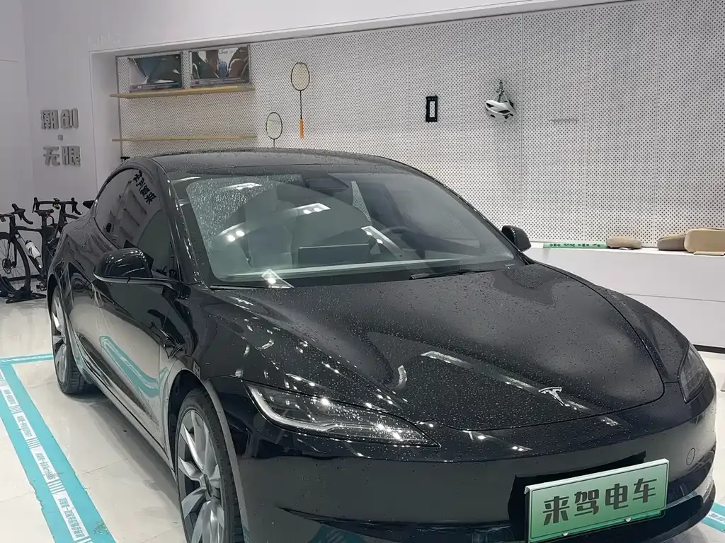 Tesla Model 3 2023 из CN, фото 4