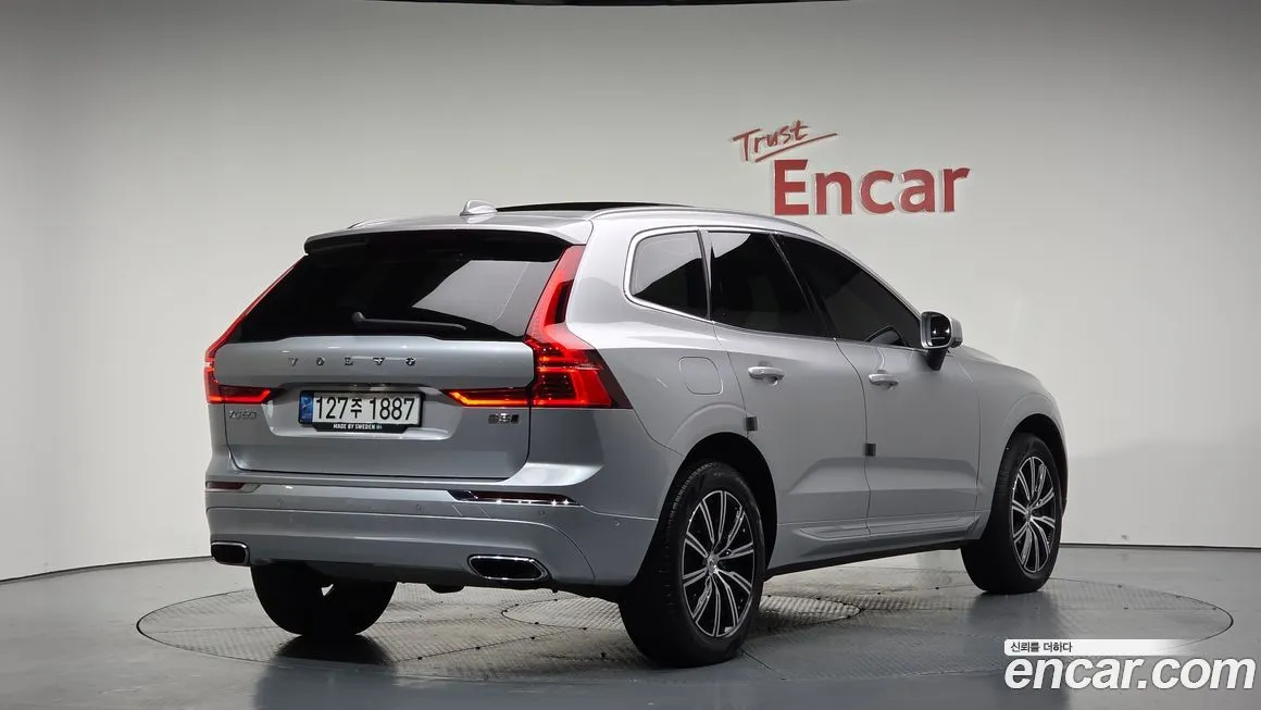 Volvo XC60 — фото 2
