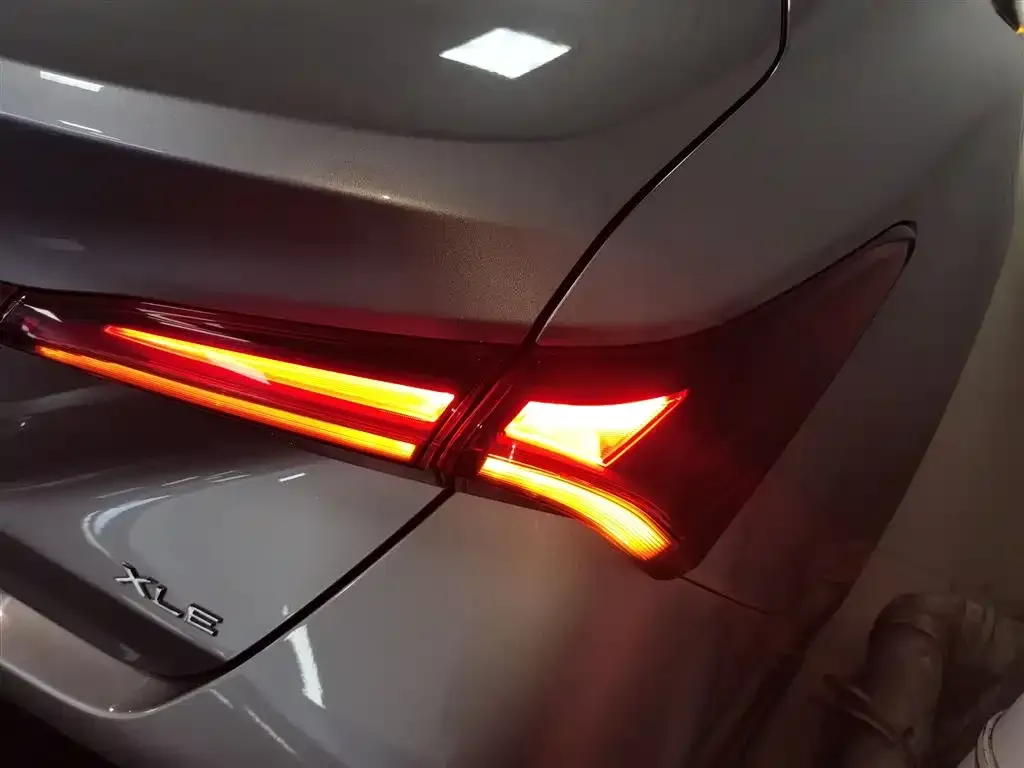 Toyota Avalon 2021 из CN, фото 8