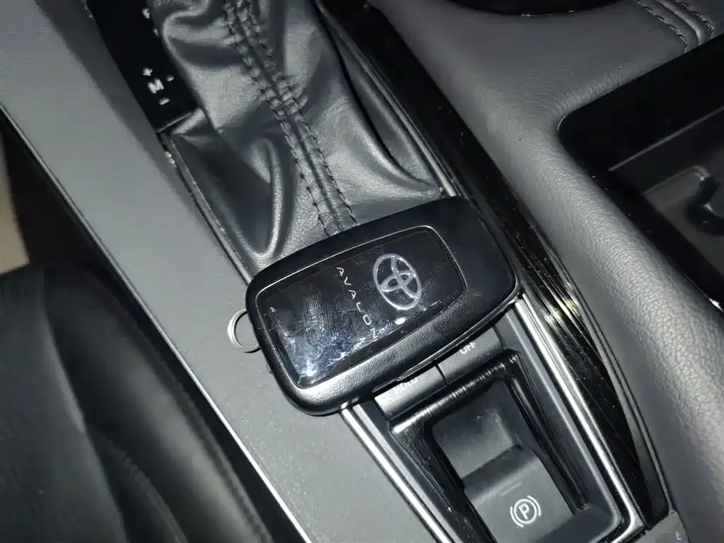 Toyota Avalon 2021 из CN, фото 9