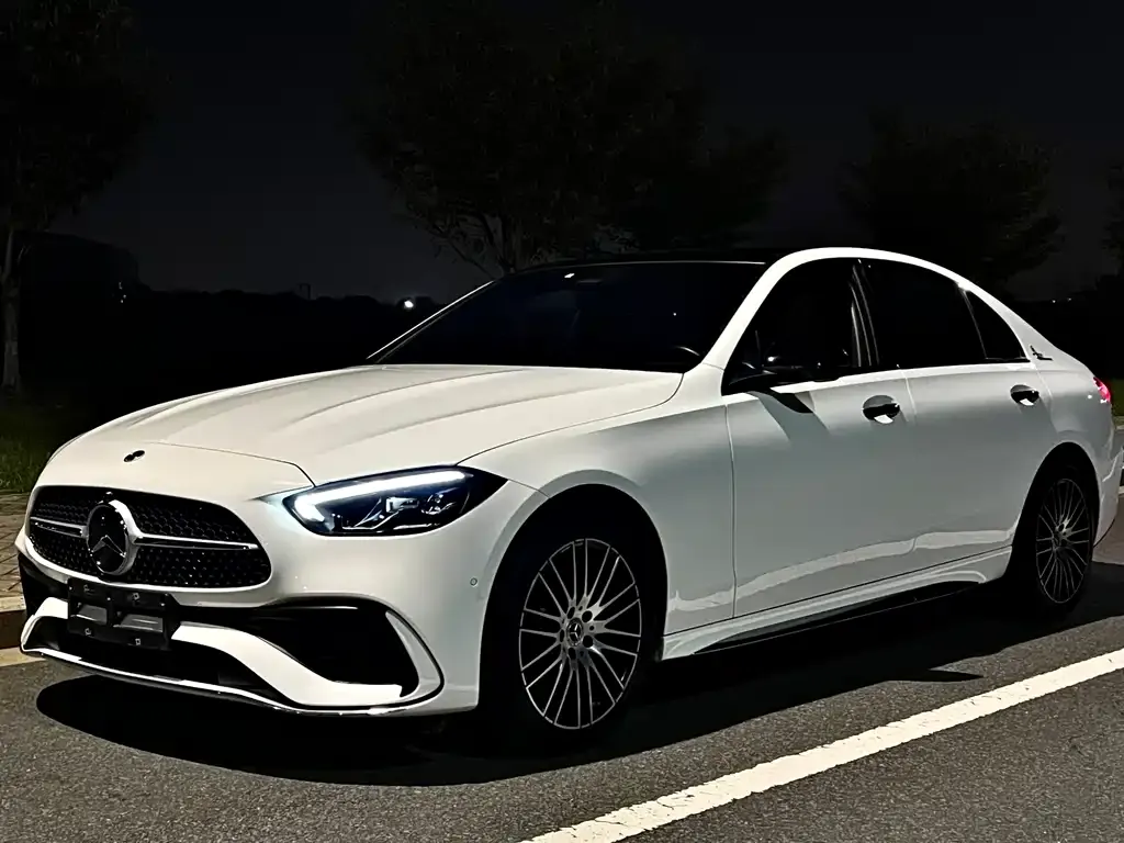Mercedes-Benz C-Class — фото 1