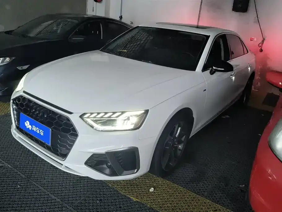 Audi A4L 2022 из CN, фото 1