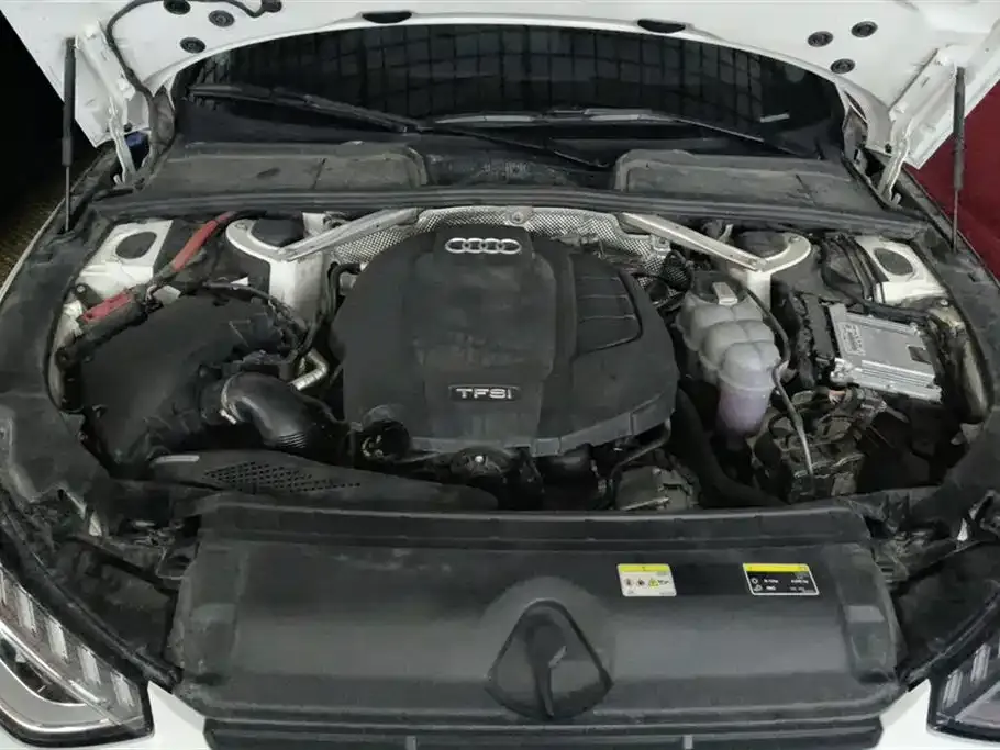 Audi A4L 2022 из CN, фото 10