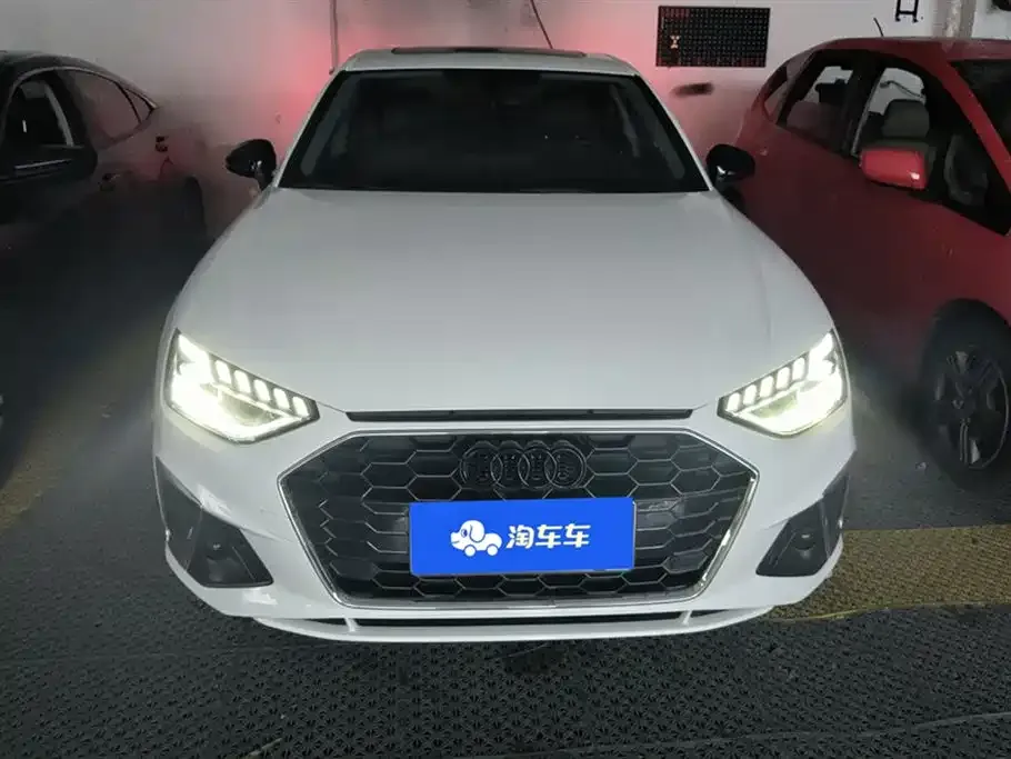 Audi A4L 2022 из CN, фото 2