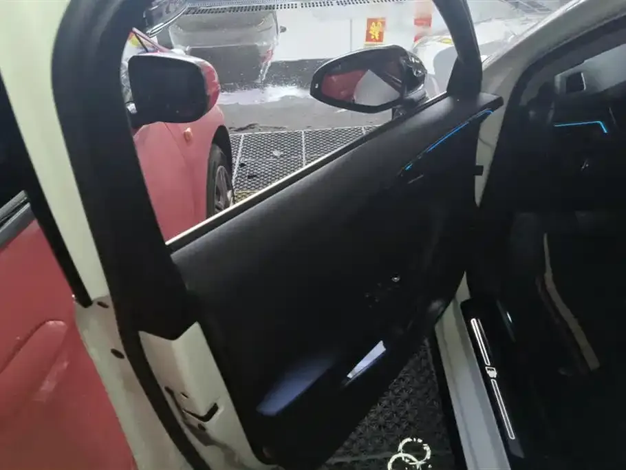 Audi A4L 2022 из CN, фото 7