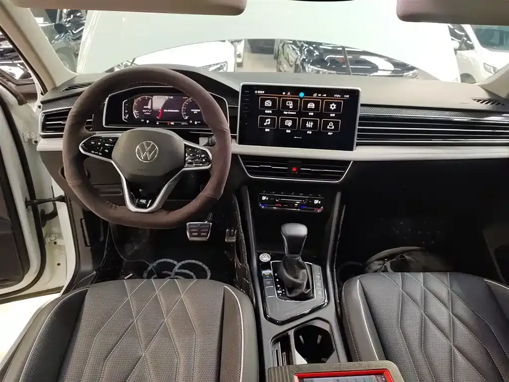 Volkswagen Tiguan L 2023 из CN, фото 10
