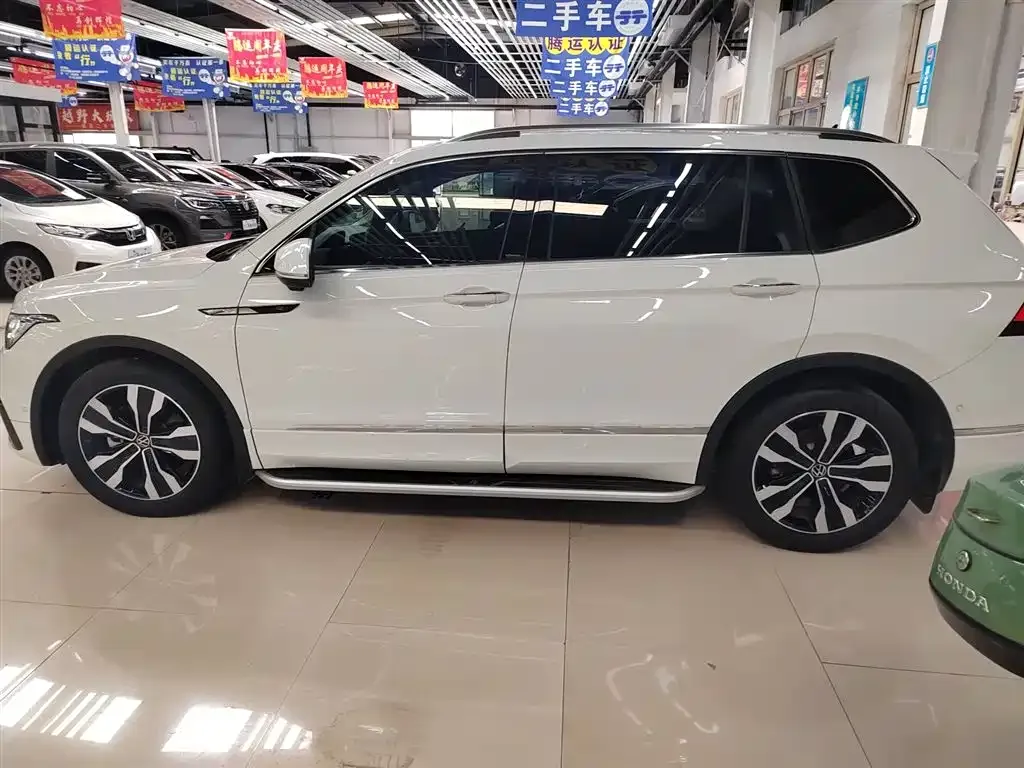 Volkswagen Tiguan L 2023 из CN, фото 5