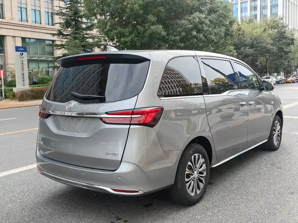 Buick GL8 2023 из CN, фото 5