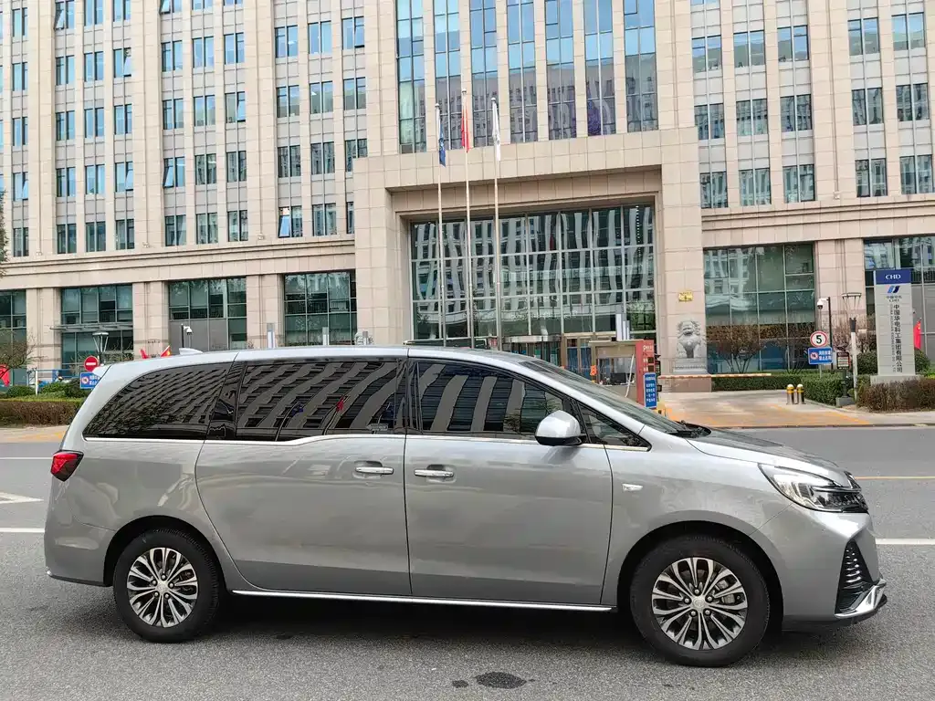 Buick GL8 2023 из CN, фото 6