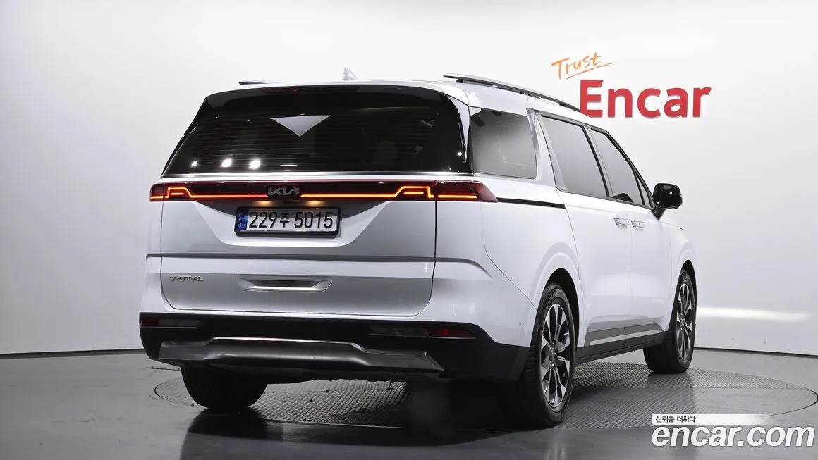 Kia Carnival 2023 из KR, фото 2