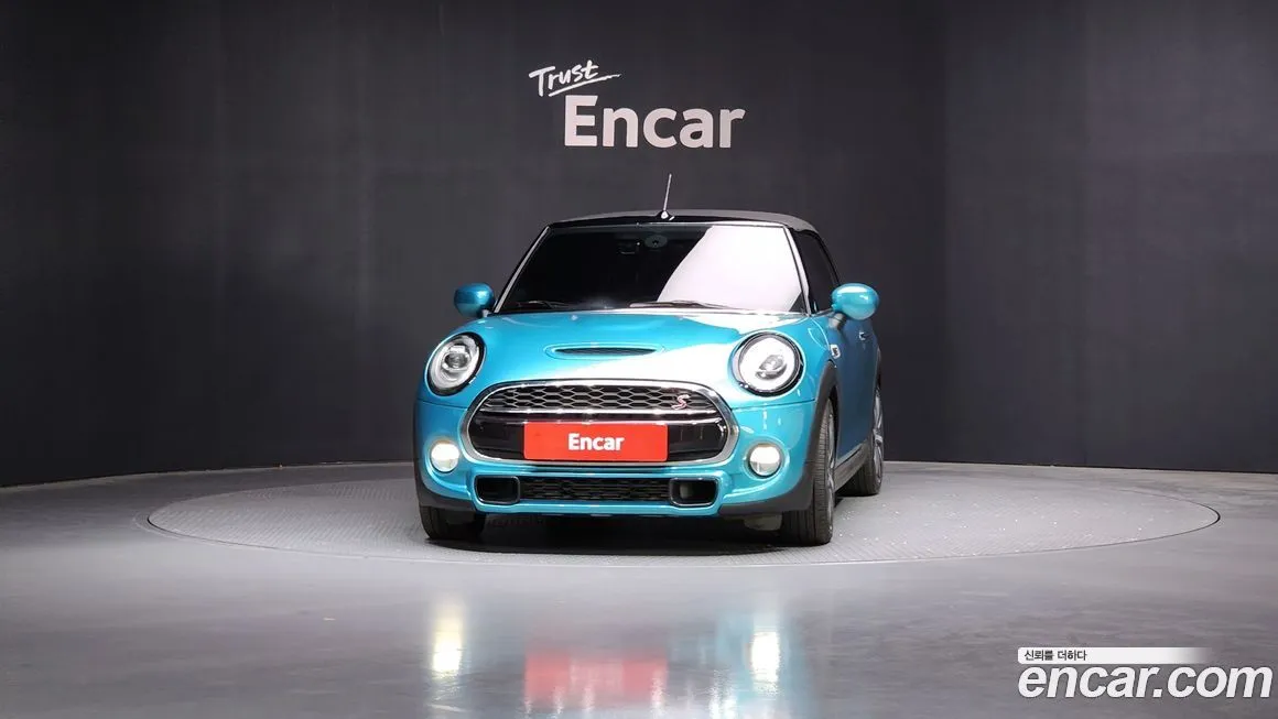 Mini Cooper Convertible 2021 из KR, фото 3