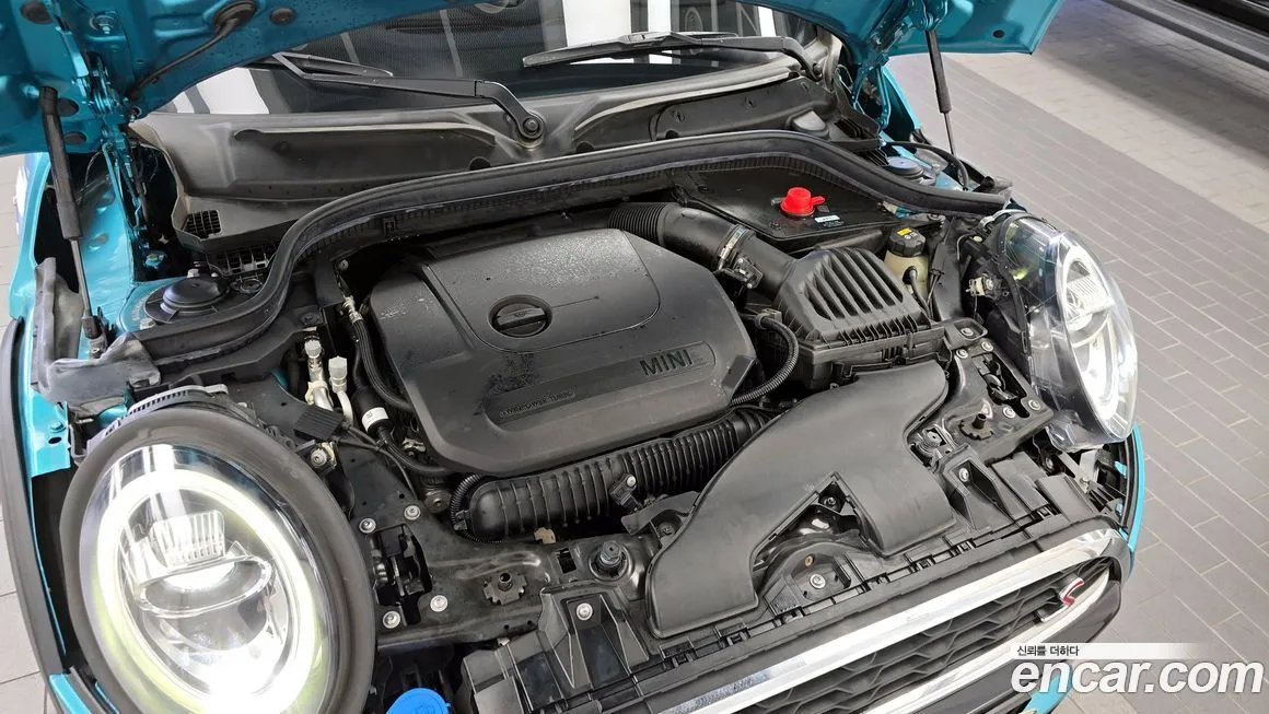 Mini Cooper Convertible 2021 из KR, фото 6