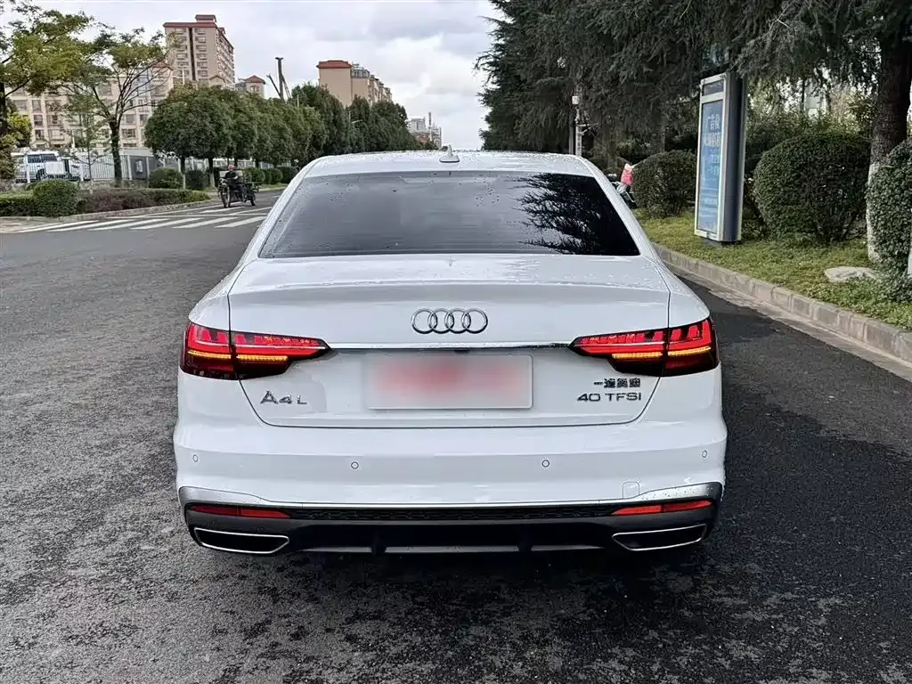Audi A4L 2023 из CN, фото 5