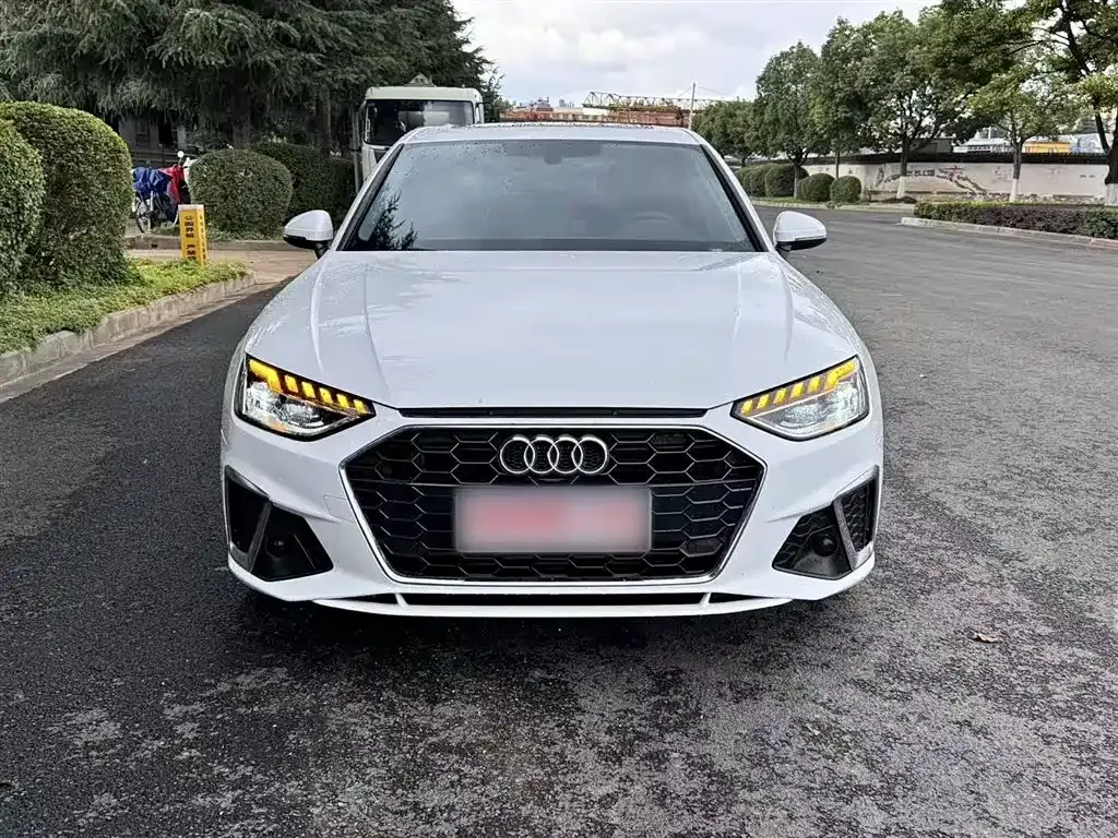 Audi A4L 2023 из CN, фото 7