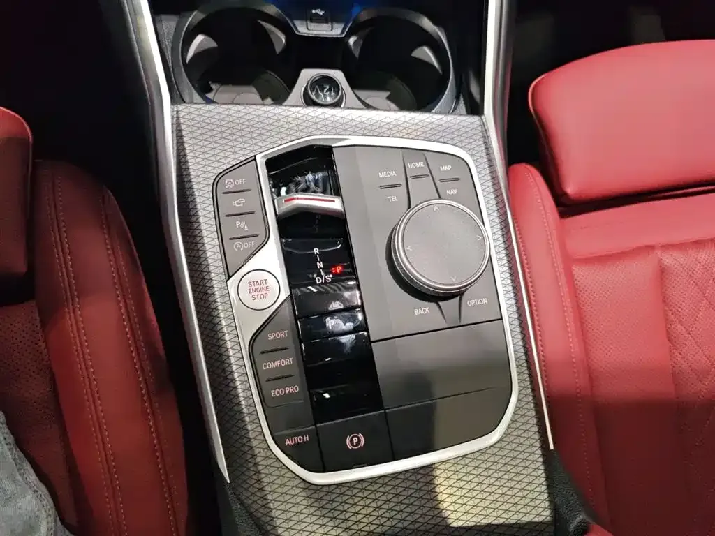 BMW 3 Series 2024 из CN, фото 7