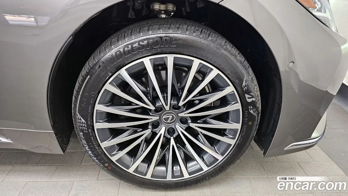 Lexus LS 2024 из KR, фото 5