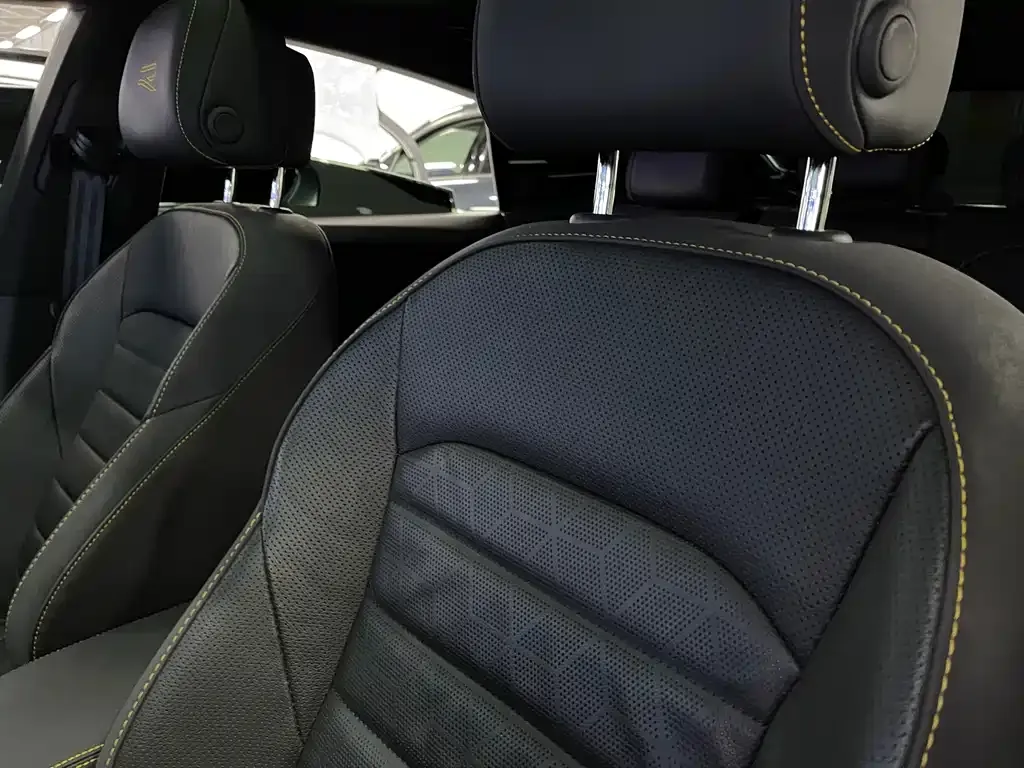 Volkswagen CC 2022 из CN, фото 10