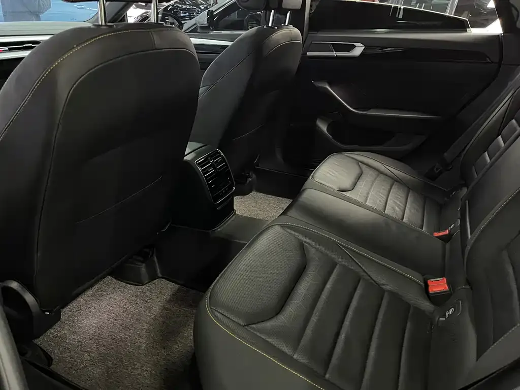 Volkswagen CC 2022 из CN, фото 6