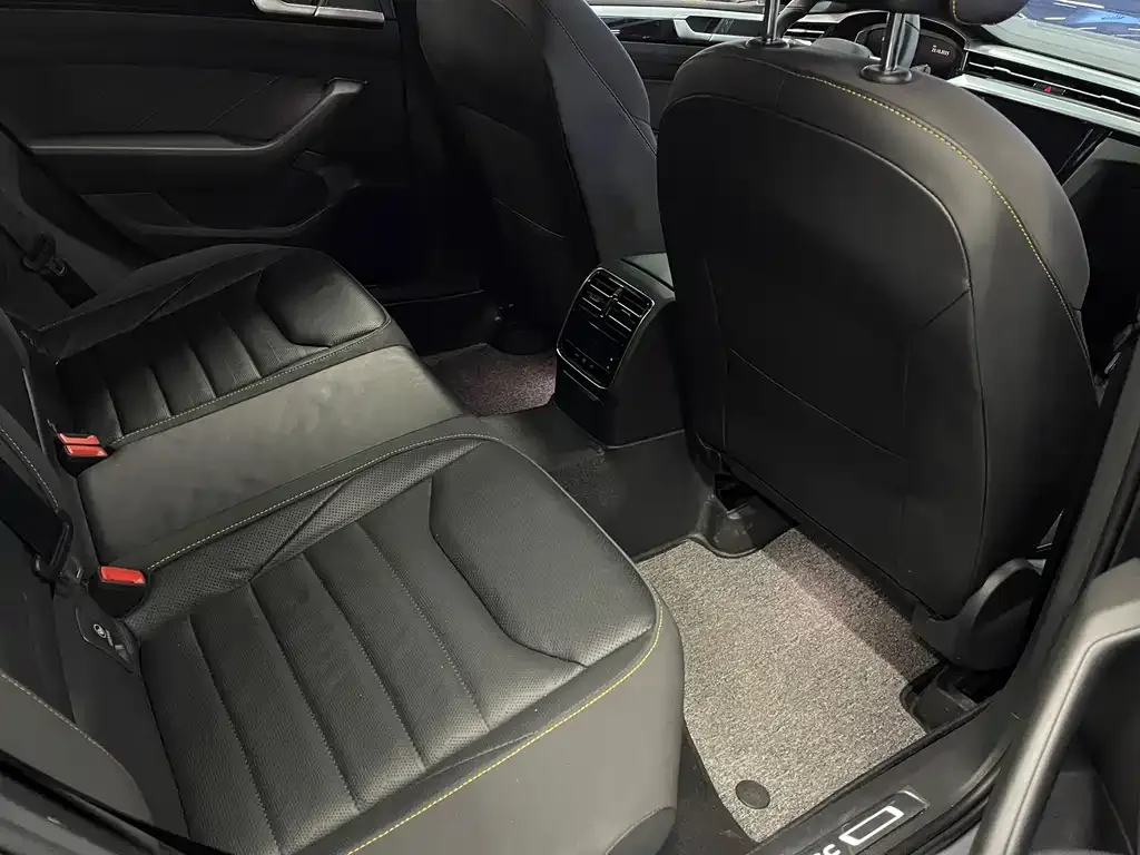 Volkswagen CC 2022 из CN, фото 8