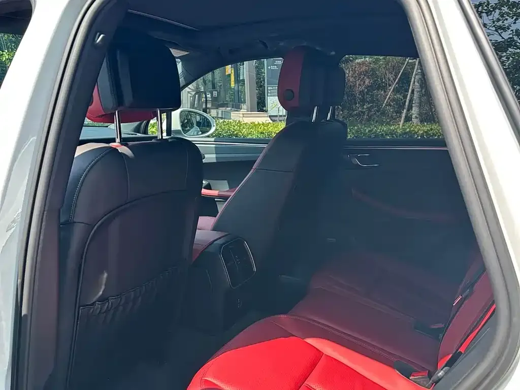 Porsche Macan 2024 из CN, фото 10