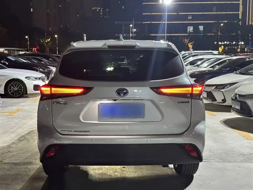 Toyota Highlander 2022 из CN, фото 9
