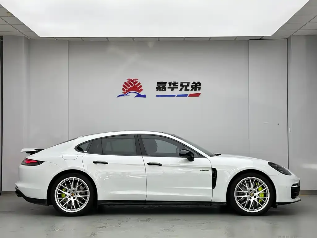 Porsche Panamera Hybrid 2023 из CN, фото 10