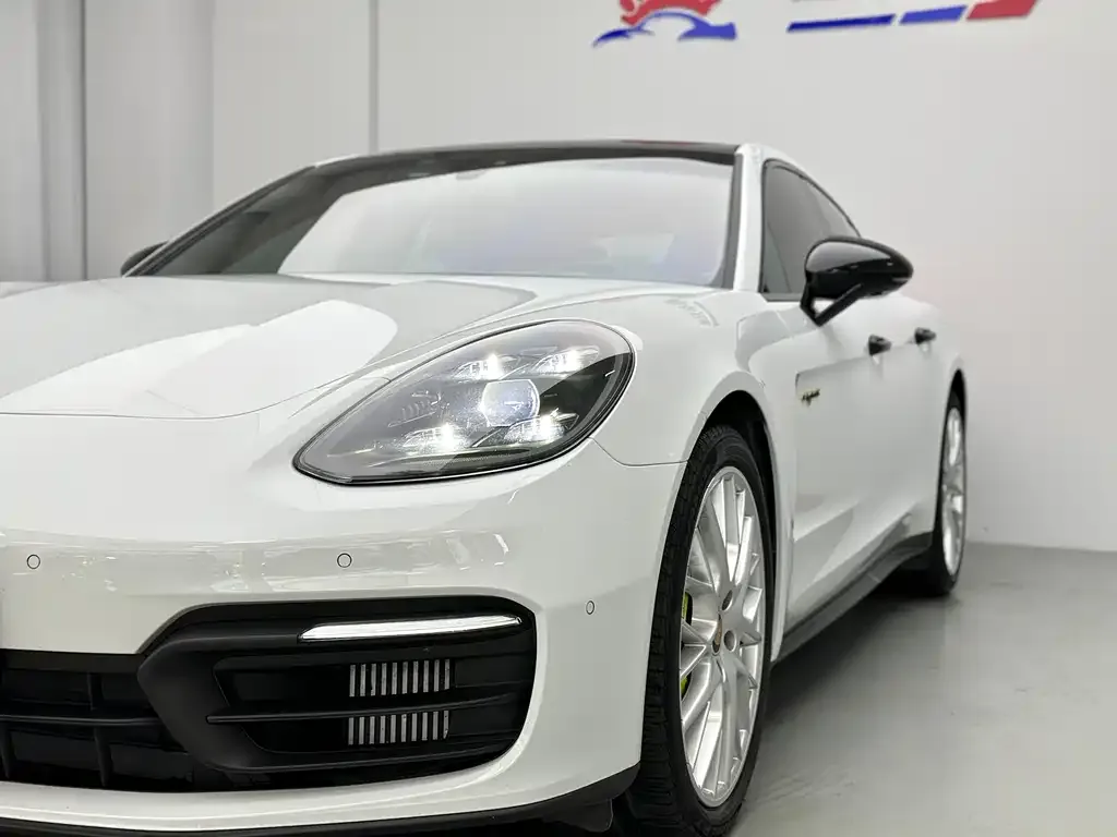 Porsche Panamera Hybrid 2023 из CN, фото 3
